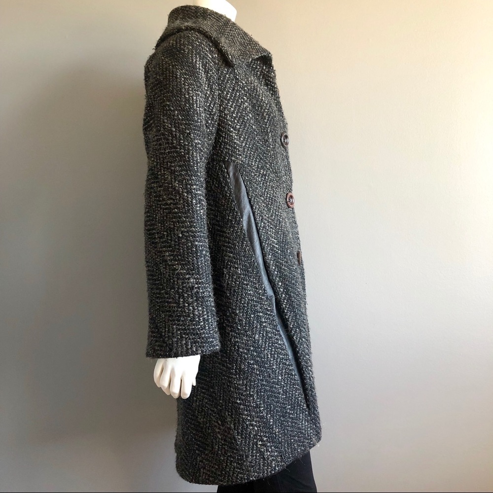 ๐จ๐ฆ Canadian Designer Coat - Picture 3 of 7